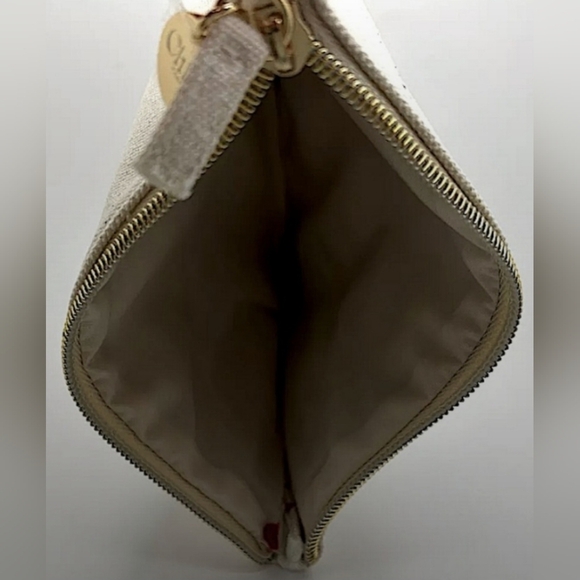 Chloe Parfum Canvase Pouch. "5 x 4". NEW IN BOX! - Picture 6 of 7
